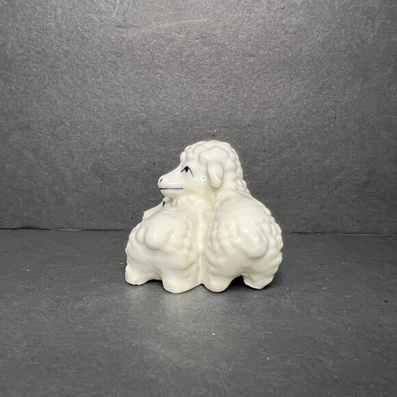 Vintage Small White Ceramic Easter Spring Sheep Lambs Decorative Figurine 1.75" - Picture 2 of 6